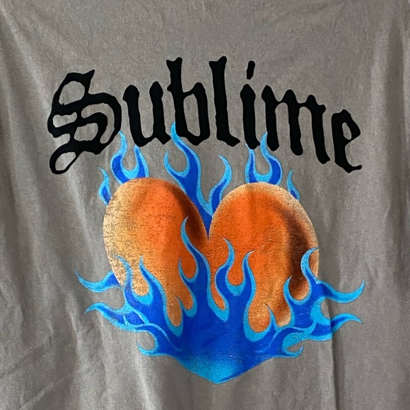 Sublime Tan Flaming Heart Graphic T Shirt Size Small Short Sleeves Cotton Tee - Picture 3 of 7